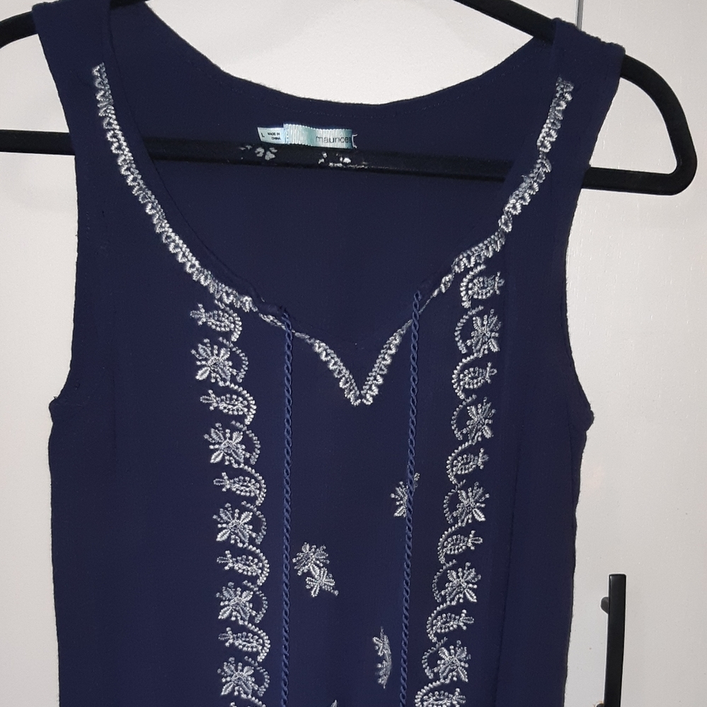 Sleeveless embroidered navy top
